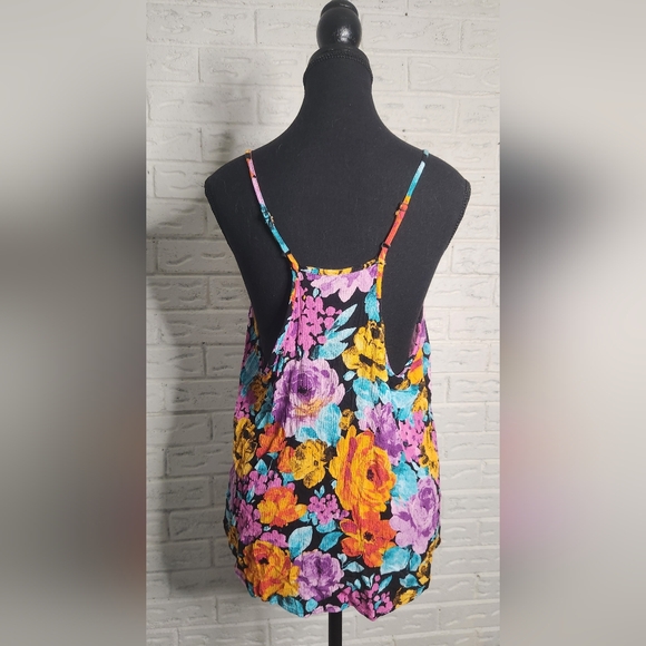 Crinkle Tank Top - Floral, Spaghetti Straps - Picture 3 of 7